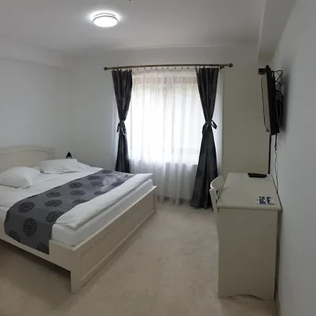 Casuta Din Padure Bed & Breakfast *